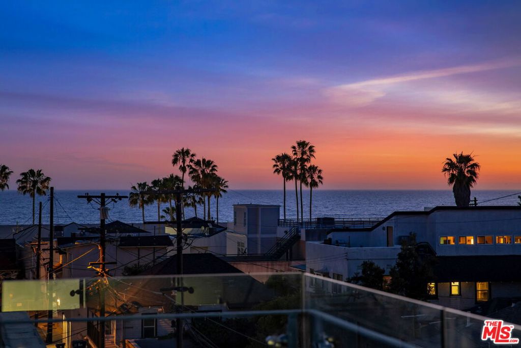 https://media.crmls.org/mediaz/64c436b2-2c4e-48e9-8225-dc0d11e2402c.jpg?preset=X-Large