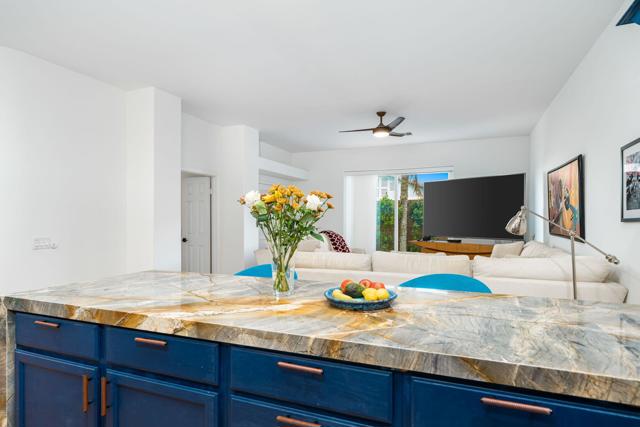 52700 Avenida Vallejo, La Quinta CA: https://media.crmls.org/mediaz/64c45c4c-7755-48fa-8fa8-9348620c504a.jpg