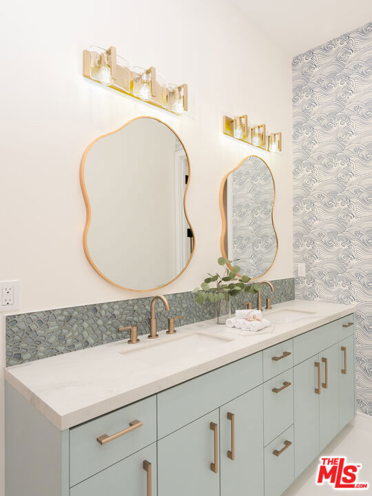 461 Chabela Drive, Manhattan Beach CA: https://media.crmls.org/mediaz/64c4eece-f95c-491e-9749-fda1311c0837.jpg