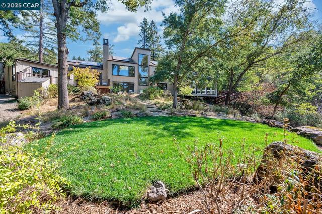 691 Old Jonas Hill Rd, Lafayette CA: https://media.crmls.org/mediaz/64c50622-b965-49ad-aaa5-6d6ff3833692.jpg
