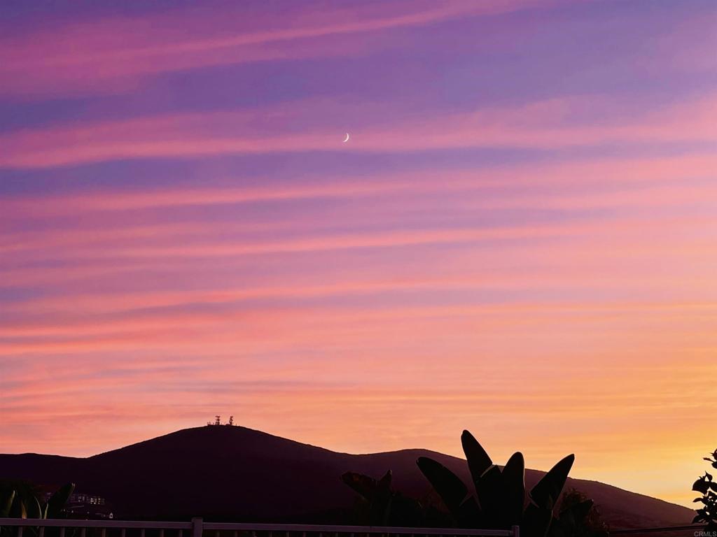 https://media.crmls.org/mediaz/64c5bfbf-4b08-4a7f-977a-b8d61f599dac.jpg?preset=X-Large