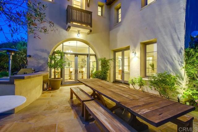 Detail Gallery Image 13 of 70 For 8308 Top O the Morning Way, San Diego,  CA 92127 - 5 Beds | 5/1 Baths