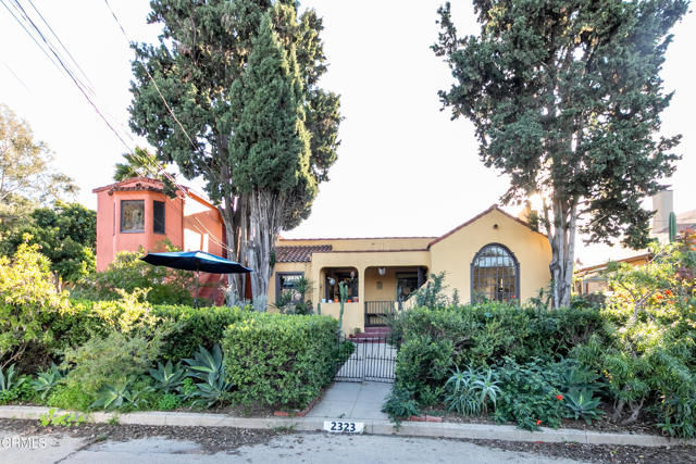 Detail Gallery Image 11 of 23 For 2309 Vista Gordo Dr, Los Angeles,  CA 90026 - – Beds | – Baths