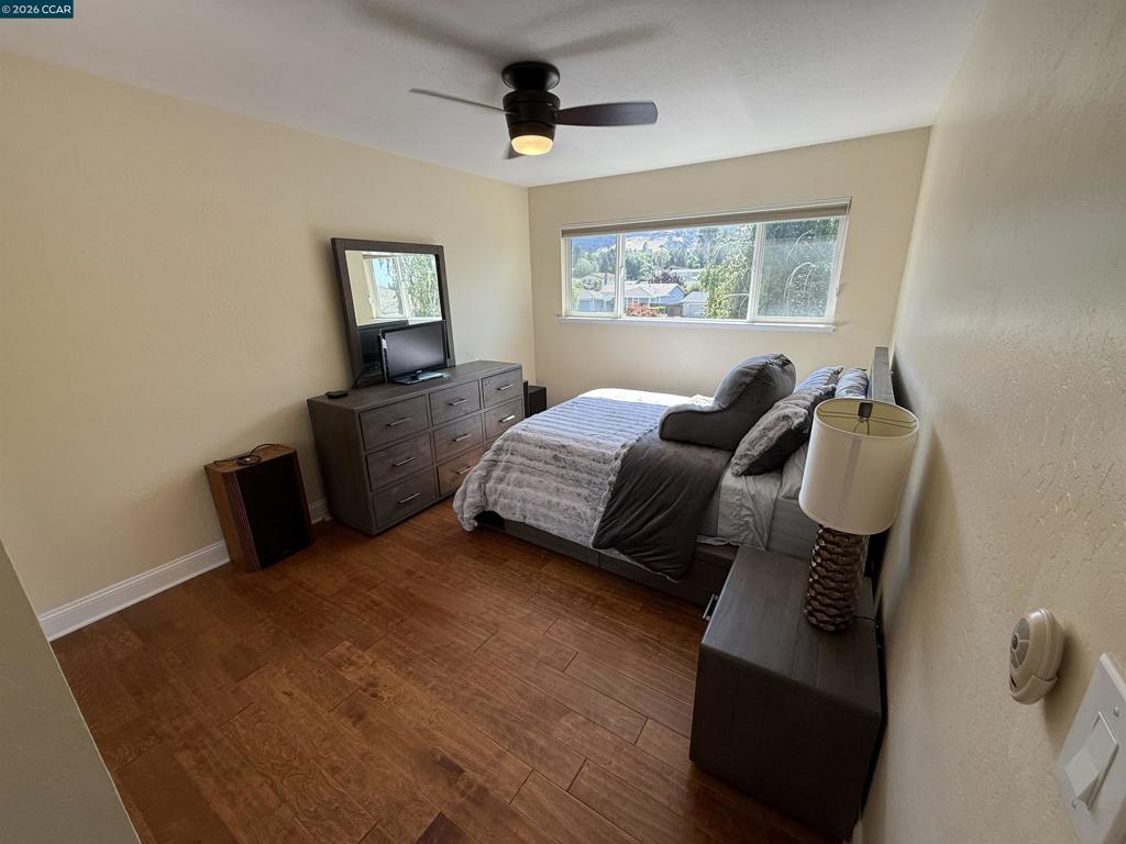 https://media.crmls.org/mediaz/64c792e6-4b5a-4937-8aa5-28153c038c19.jpg?preset=X-Large