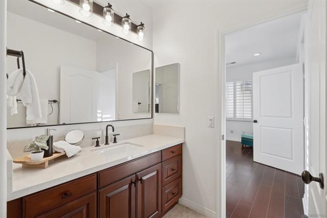 6911 Goldstone Rd, Carlsbad CA: https://media.crmls.org/mediaz/64c79ce0-a918-4599-b4a5-0488ebe13033.jpg