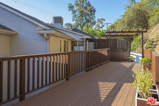 2318 Canyon Drive, Los Angeles CA: https://media.crmls.org/mediaz/64c7a8c4-6946-4e64-9347-8433c5c83694.jpg