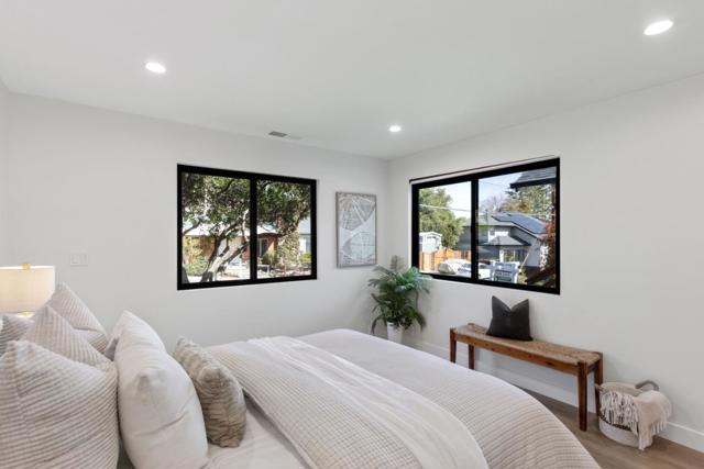 3845 East Lake Way, Redwood City CA: https://media.crmls.org/mediaz/64c7d2b1-76c6-45c7-b222-45d1fbf74608.jpg