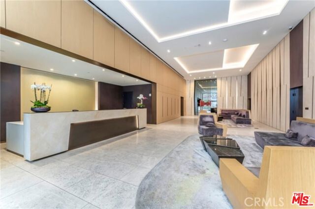 889 Francisco, Los Angeles CA: https://media.crmls.org/mediaz/64c7f1cb-1ab0-491d-a39b-f7547ed20a2e.jpg