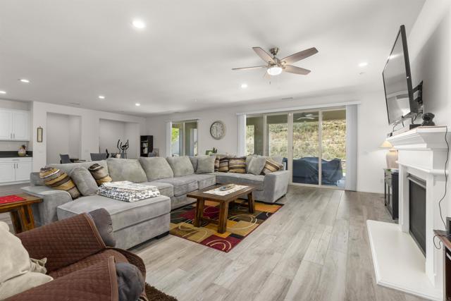 Detail Gallery Image 6 of 28 For 34885 Heartland Ln, Murrieta,  CA 92563 - 4 Beds | 3 Baths