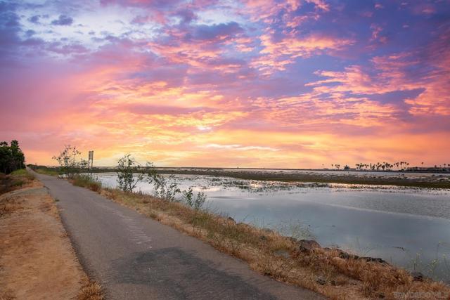 5038 40 W Point Loma Blvd, San Diego CA: https://media.crmls.org/mediaz/64c8bc32-2610-4b89-ae43-0f3734ca90d4.jpg