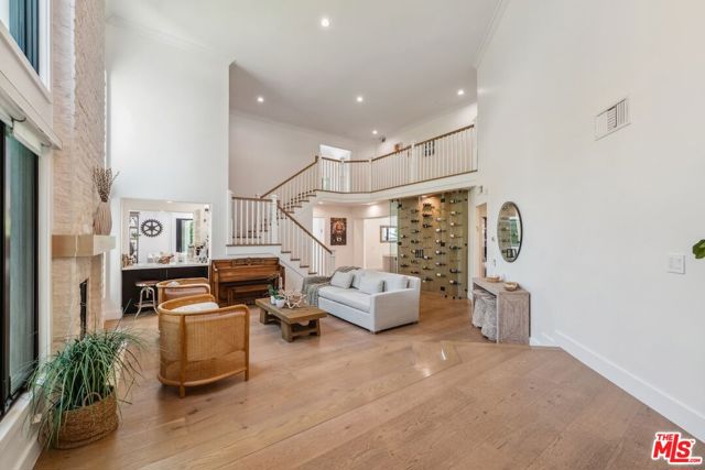 23180 Park Blanco, Calabasas CA: https://media.crmls.org/mediaz/64c8c6f6-2a28-4ba9-9e34-360eaf6fd528.jpg