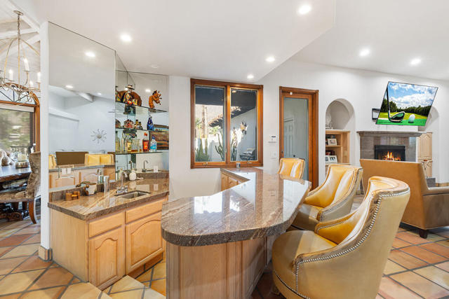 51230 Avenida Obregon, La Quinta CA: https://media.crmls.org/mediaz/64c90ba7-33fd-4558-afe6-bc8d27567f7e.jpg