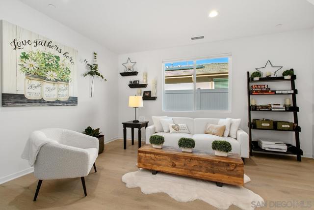 32082 Sedge Way, Temecula CA: https://media.crmls.org/mediaz/64c94f87-f697-4fa9-a59a-9b63c10ab704.jpg
