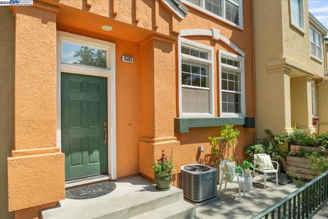 3583 Madison Cmn, Fremont CA: https://media.crmls.org/mediaz/64ca4278-3592-421e-99e3-effaa3f33595.jpg