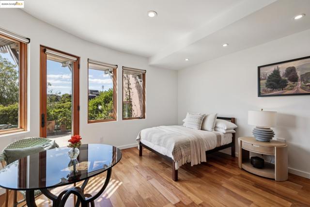 435 Tremont Avenue, Richmond CA: https://media.crmls.org/mediaz/64cb0d87-0aaa-43ce-b5af-0a1b58f2b79f.jpg