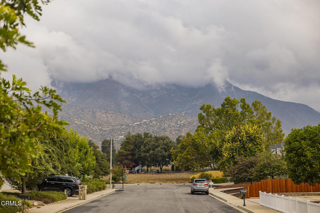 https://media.crmls.org/mediaz/64cb0dcb-9880-43f1-ba87-b24d73474e11.jpg?preset=X-Large