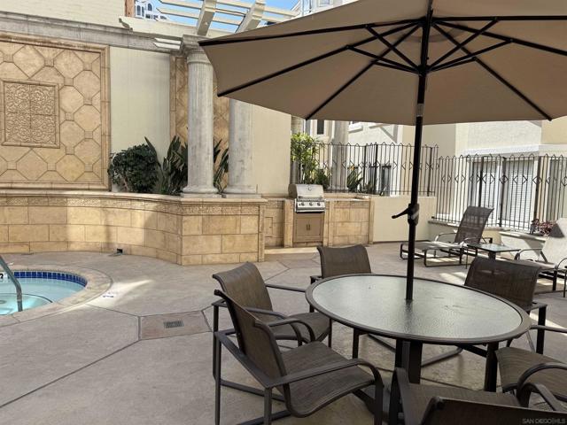 620 State St, San Diego CA: https://media.crmls.org/mediaz/64cb5ca3-3f67-46c4-a067-5dbbd84701bc.jpg