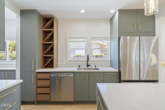 Detail Gallery Image 26 of 35 For 83 S Greenwood Ave, Pasadena,  CA  - 3 Beds | 2 Baths