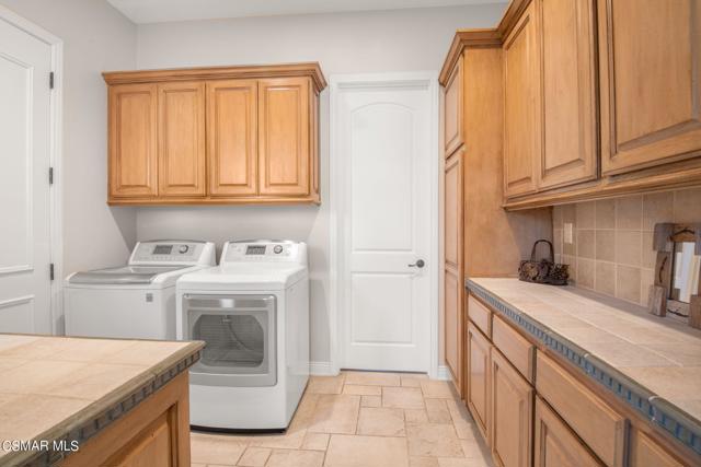 13550 Andalusia Drive, Santa Rosa CA: https://media.crmls.org/mediaz/64cd59d1-6848-487c-8847-f3a5e036896f.jpg