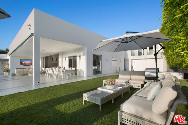 2791 Ellison Drive, Beverly Hills CA: https://media.crmls.org/mediaz/64cd6696-822c-4852-8335-70049640a28d.jpg