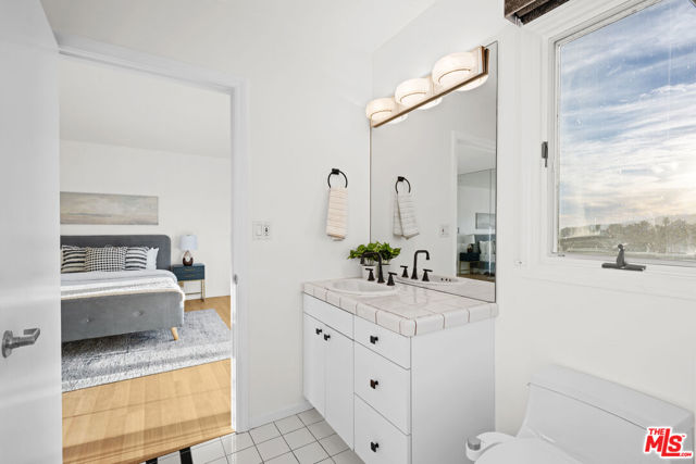 Drew Fenton | 1121 Roberto Lane Los Angeles CA | MLS: 7531913