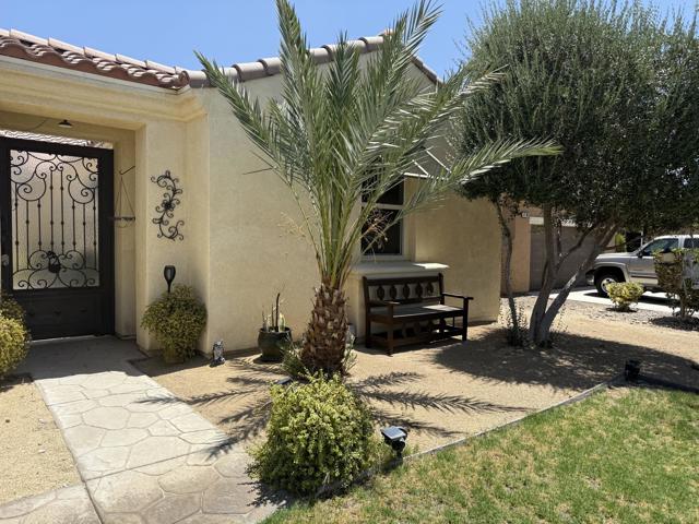 42276 Revere Street, Indio CA: https://media.crmls.org/mediaz/64ce6aa0-ecca-4a4c-947c-65dbeac6bd1e.jpg