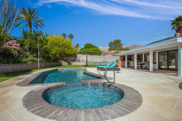Image 56 of 68 For 72915 Deer Grass Drive