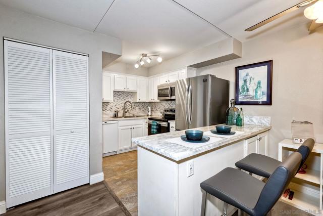 6955 Alvarado Rd, San Diego CA: https://media.crmls.org/mediaz/64cf52d7-da43-4933-b195-d93238e3c5b3.jpg