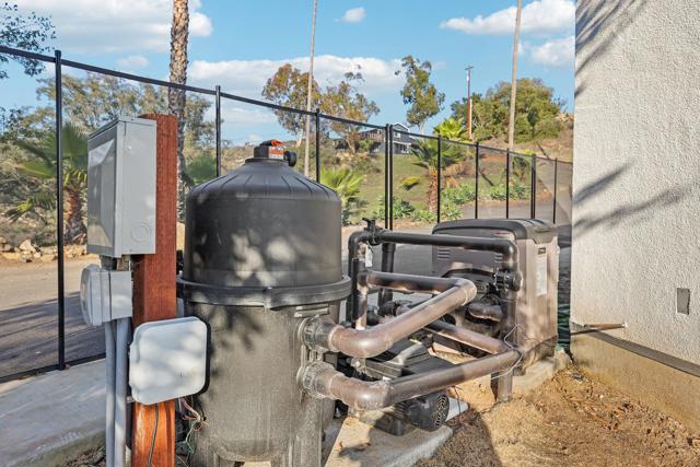 26086 Bear Valley Heights Road, Escondido CA: https://media.crmls.org/mediaz/64cf71d2-3fba-4989-b1da-d639d53faa89.jpg