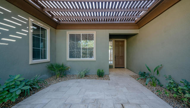 79925 Corte Calero, La Quinta CA: https://media.crmls.org/mediaz/64cfc33a-ab5c-4c0c-b6bc-a7553e30ebcc.jpg
