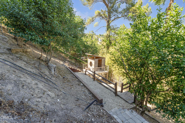 453 Frontenac Avenue, Los Angeles CA: https://media.crmls.org/mediaz/64d03dda-15b2-4baa-844c-ffbd91e95b80.jpg