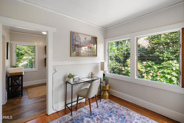 1036 N Chester Avenue, Pasadena CA: https://media.crmls.org/mediaz/64d092c7-92a9-4518-88f3-372f286e312a.jpg