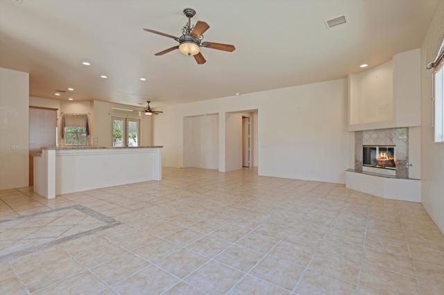 51299 Avenida Diaz, La Quinta CA: https://media.crmls.org/mediaz/64d196a7-6a94-40a4-af30-00ddac214823.jpg
