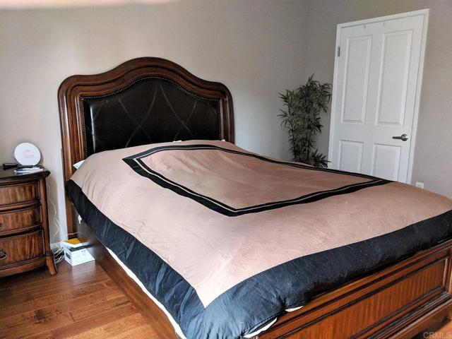 1501 Front Street, San Diego CA: https://media.crmls.org/mediaz/64d2509b-a93c-40b9-af51-e150d0000f55.jpg