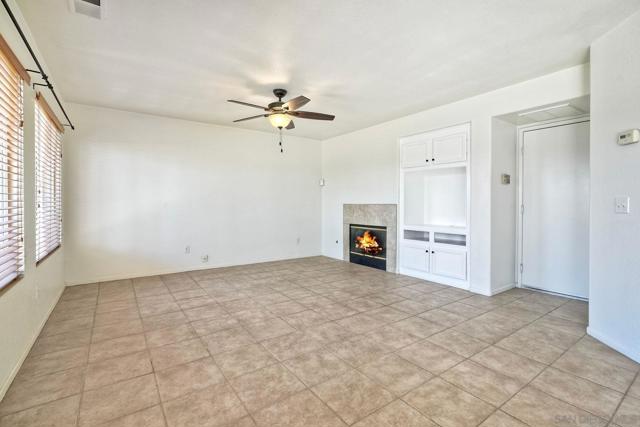 4811 Ventana Way, Oceanside CA: https://media.crmls.org/mediaz/64d29676-15b6-4c7a-99a5-df57aa6e72bb.jpg