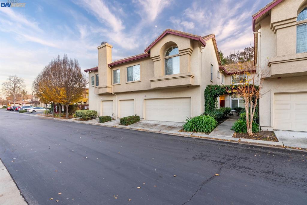 5705 Belleza Dr