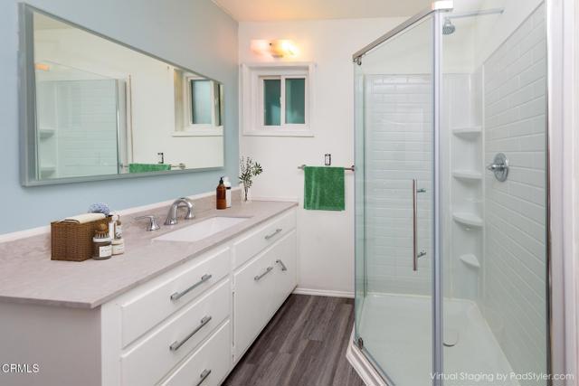 1372 Inverness Drive, Pasadena CA: https://media.crmls.org/mediaz/64d41f1b-0fd6-43f5-bff9-1d013df1523f.jpg