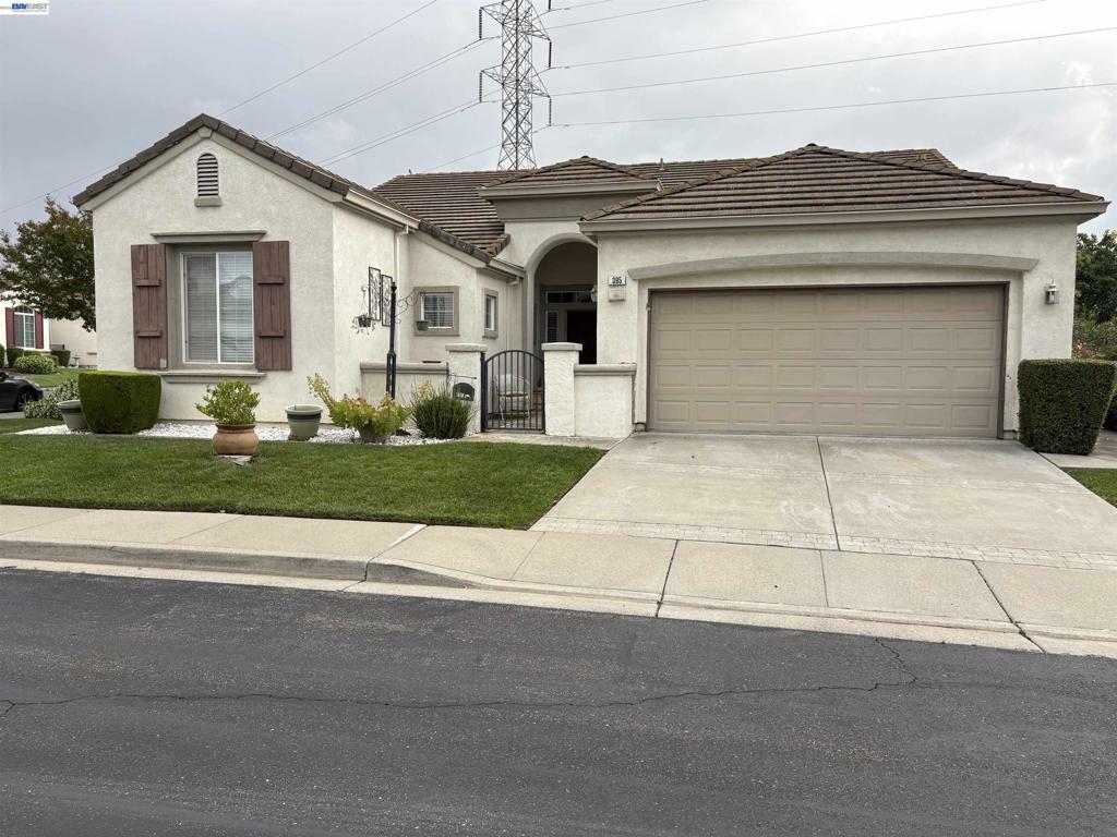 395 Grenadier Way