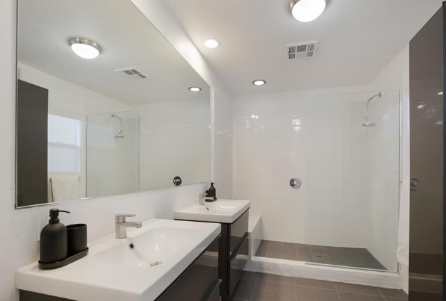 1529 S Calle Palo Fierro, Palm Springs CA: https://media.crmls.org/mediaz/64d5933b-93b1-4543-9bb0-cea914e44596.jpg