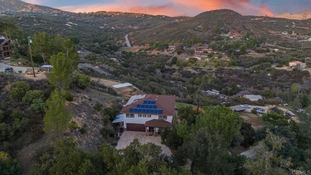 20591 Sycamore Springs Road, Jamul CA: https://media.crmls.org/mediaz/64d60538-0158-4f07-a0a8-cbff308b86b5.jpg