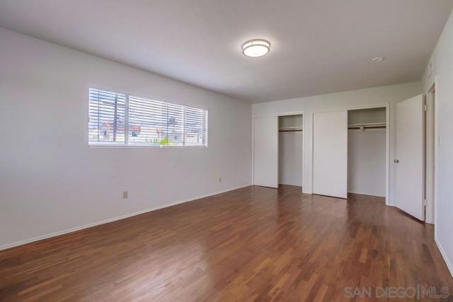 349 351 G Avenue, Coronado CA: https://media.crmls.org/mediaz/64d703b2-b263-4f1d-9dfe-d7401986792a.jpg