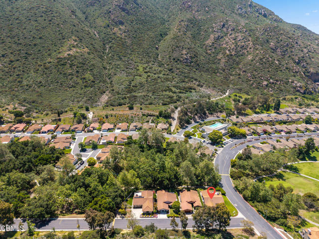 6378 Lada Avenue, Camarillo CA: https://media.crmls.org/mediaz/64d7517f-8fa2-4f27-9506-2410edb75e57.jpg