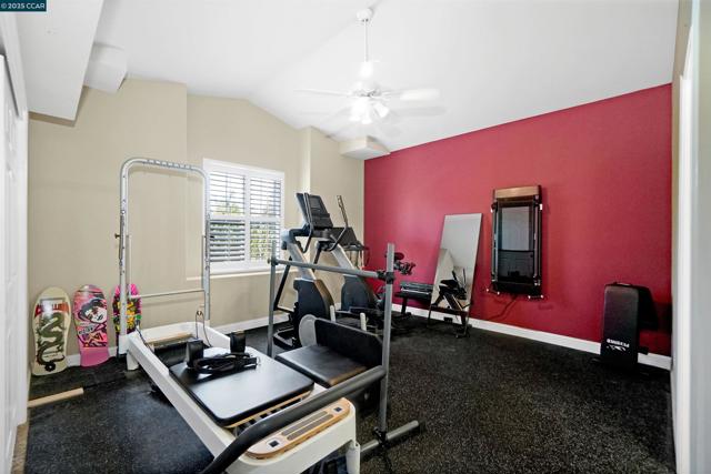 139 Shelterwood Ln, Danville CA: https://media.crmls.org/mediaz/64d774fd-3863-40de-a40c-b8d5df44ca42.jpg