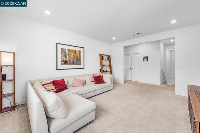 205 Goose Creek Ave, Brentwood CA: https://media.crmls.org/mediaz/64d85983-a9b4-4231-84bf-edae25dbb54e.jpg