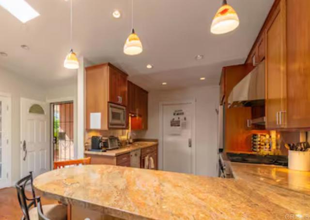 Detail Gallery Image 9 of 19 For 4911 Mount Ararat Dr, San Diego,  CA 92111 - 4 Beds | 2/1 Baths