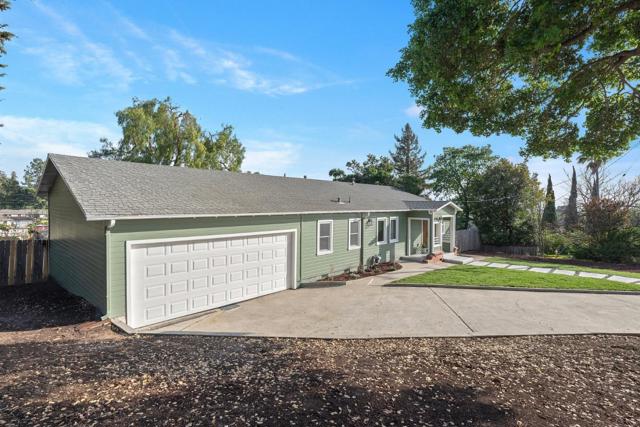4160 Holly Drive, San Jose CA: https://media.crmls.org/mediaz/64d8fe62-2f3b-4bcd-9197-2d36c37c969a.jpg