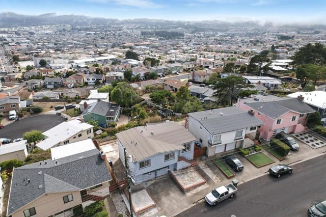541 Diamond Avenue, South San Francisco CA: https://media.crmls.org/mediaz/64d9259d-efa9-4302-9d20-ea907892f032.jpg