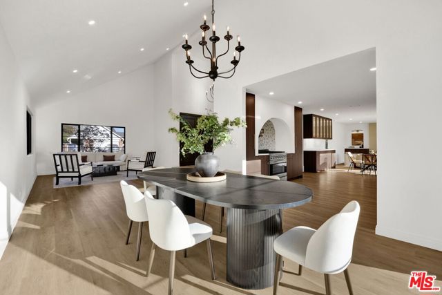 8815 Sari Avenue photo 8