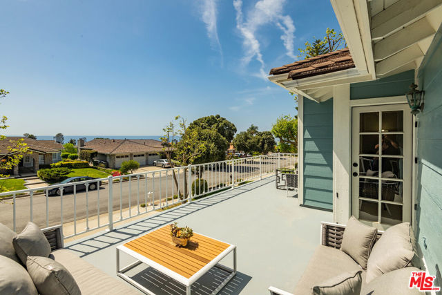 30150 AVENIDA CELESTIAL, Rancho Palos Verdes, California 90275, 4 Bedrooms Bedrooms, ,3 BathroomsBathrooms,Residential,Sold,AVENIDA CELESTIAL,22145523