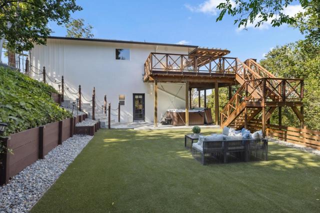 2684 Summit Drive, Burlingame CA: https://media.crmls.org/mediaz/64db65c3-17cc-4372-8339-97686356571e.jpg